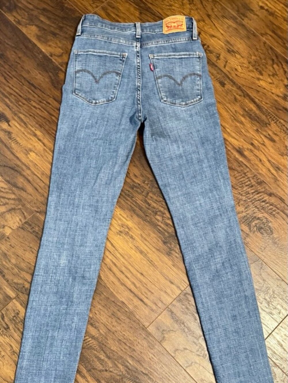 Levi’s 721 High Rise Skinny Jeans – Light Blue